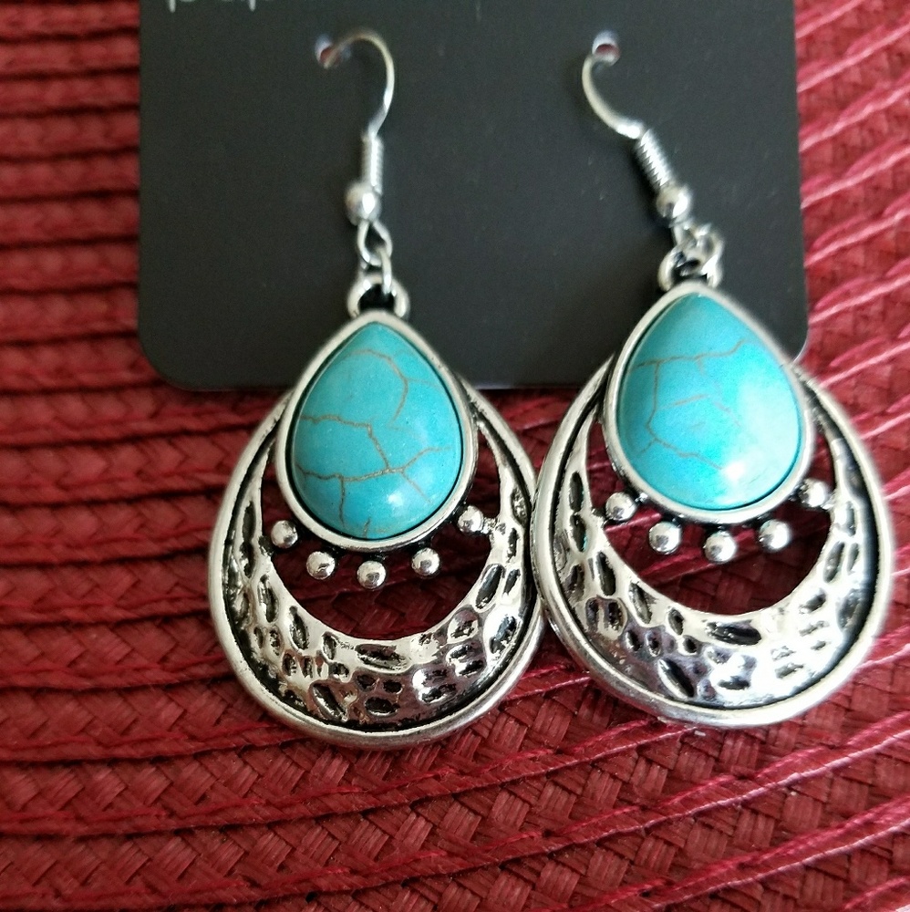 Turquoise - Picture 1 of 2